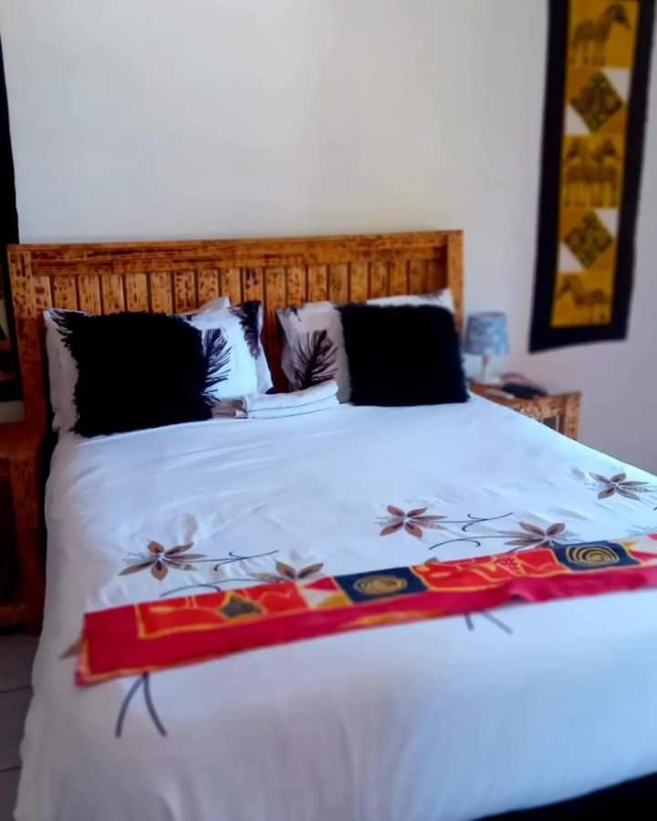 Sunshinevibe Guest House Kasane Exterior foto